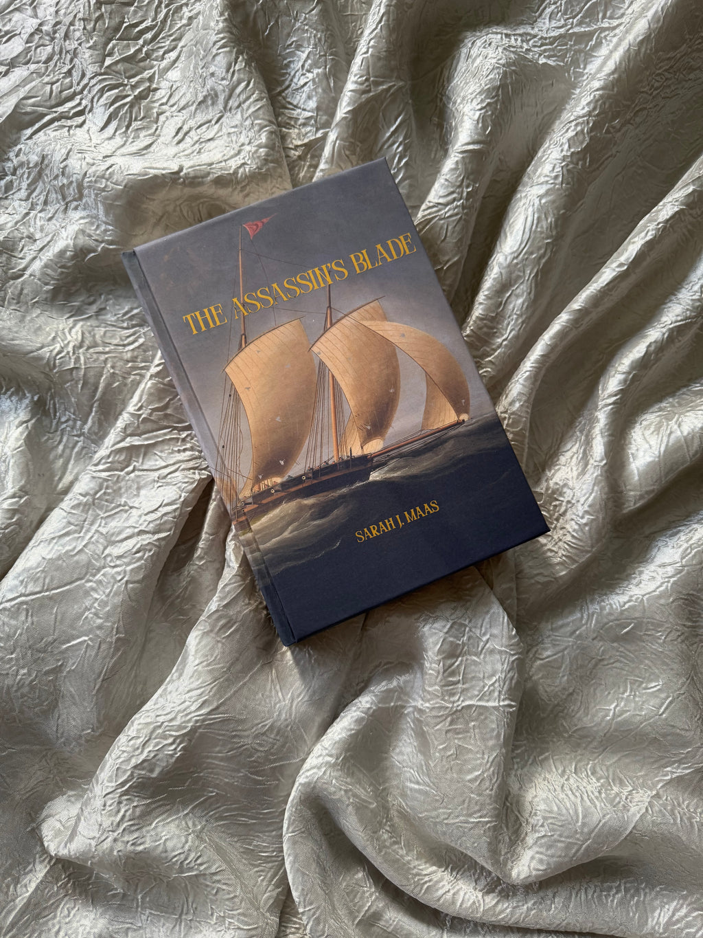 THRONE OF GLASS SERIES BY SARAH J. MAAS