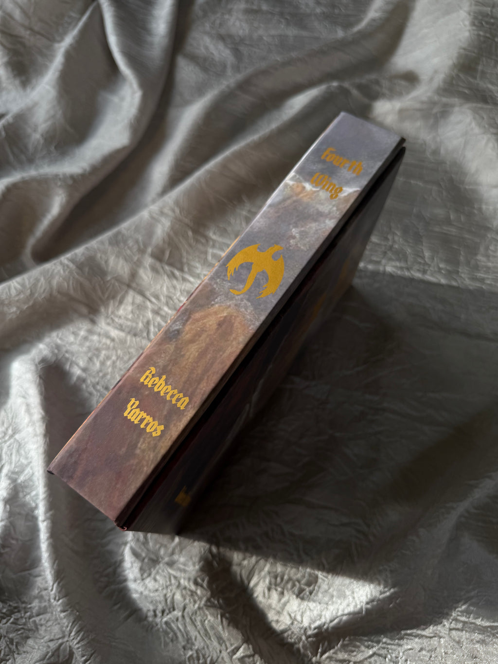 FOURTH WING BY REBECCA YARROS