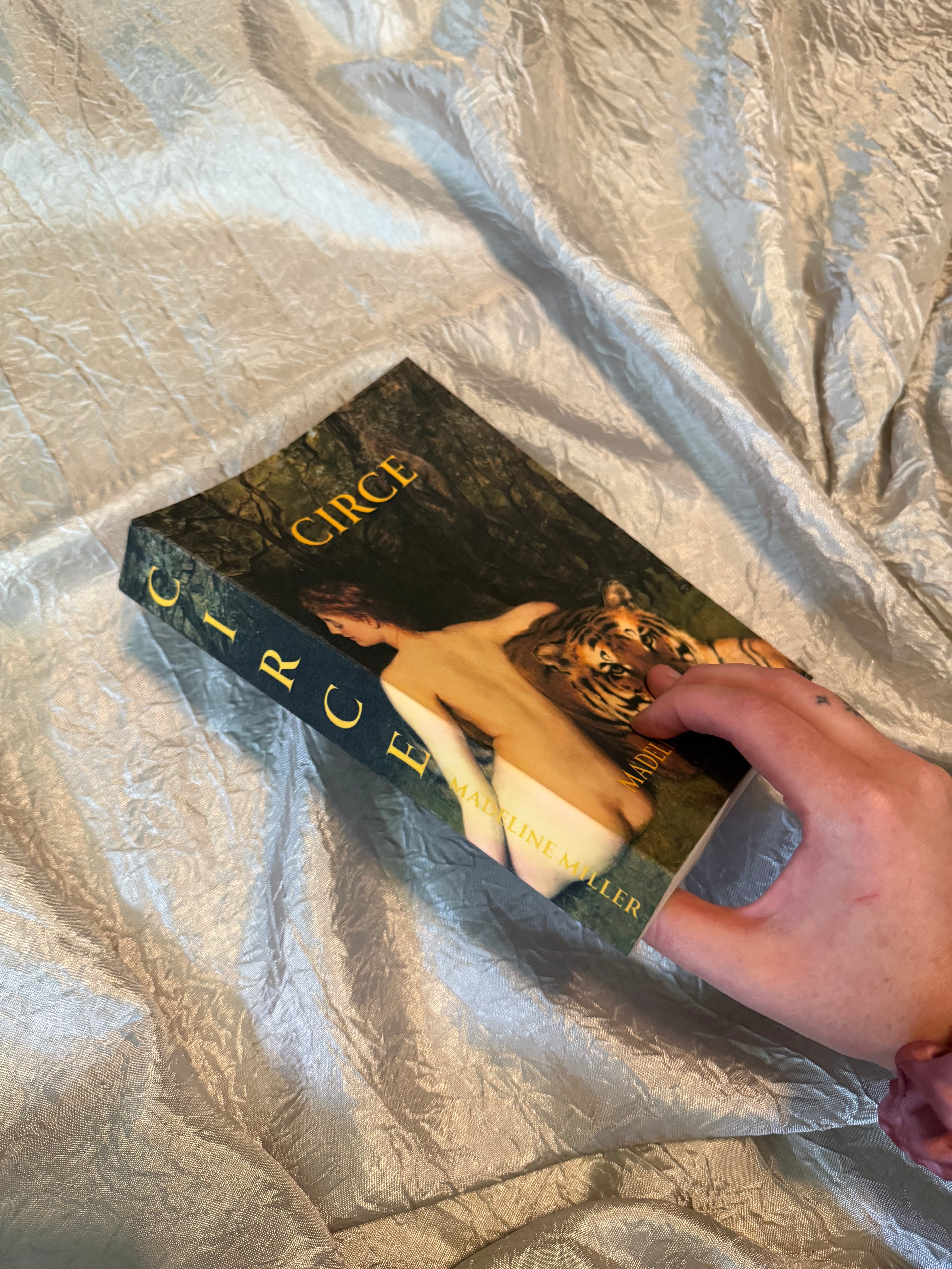 CIRCE BY MADELINE MILLER