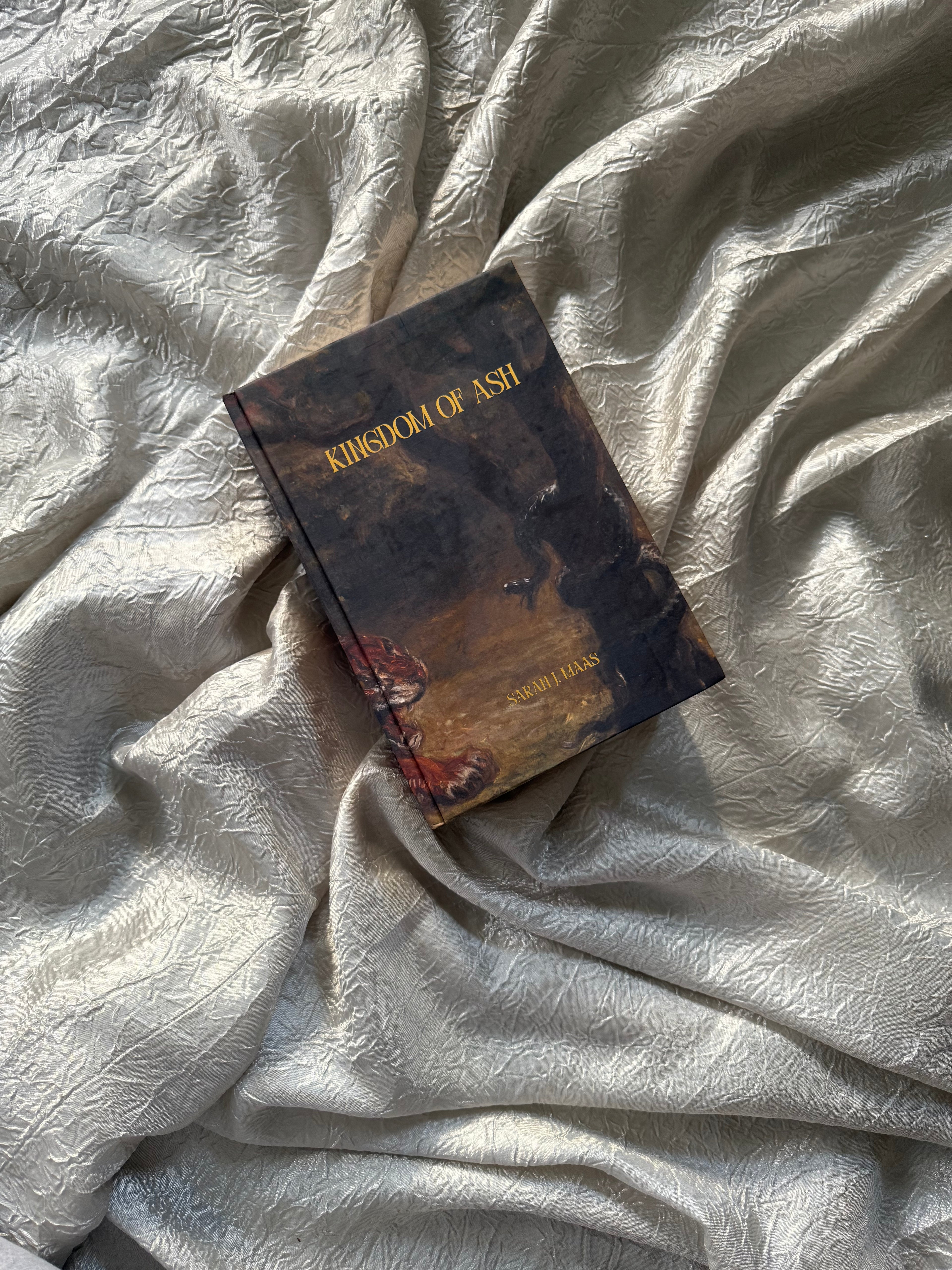 THRONE OF GLASS SERIES BY SARAH J. MAAS