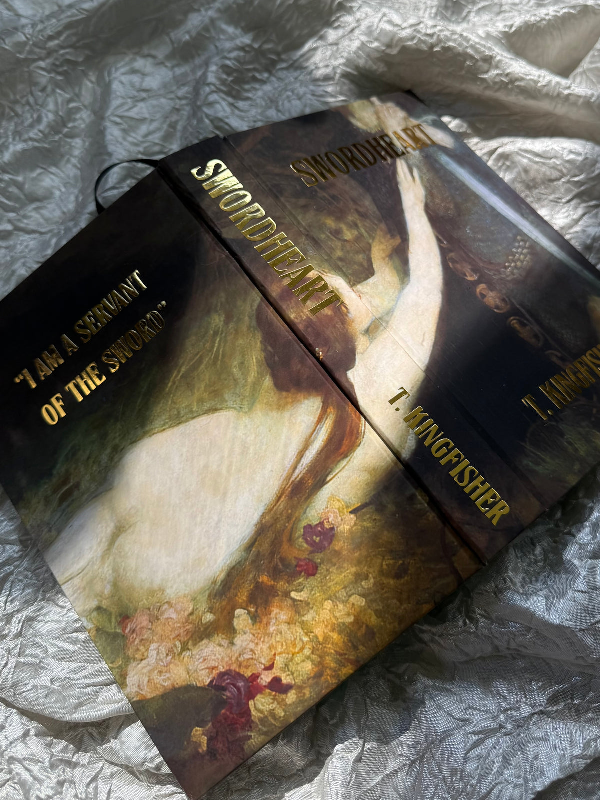 SWORDHEART BY T. KINGFISHER