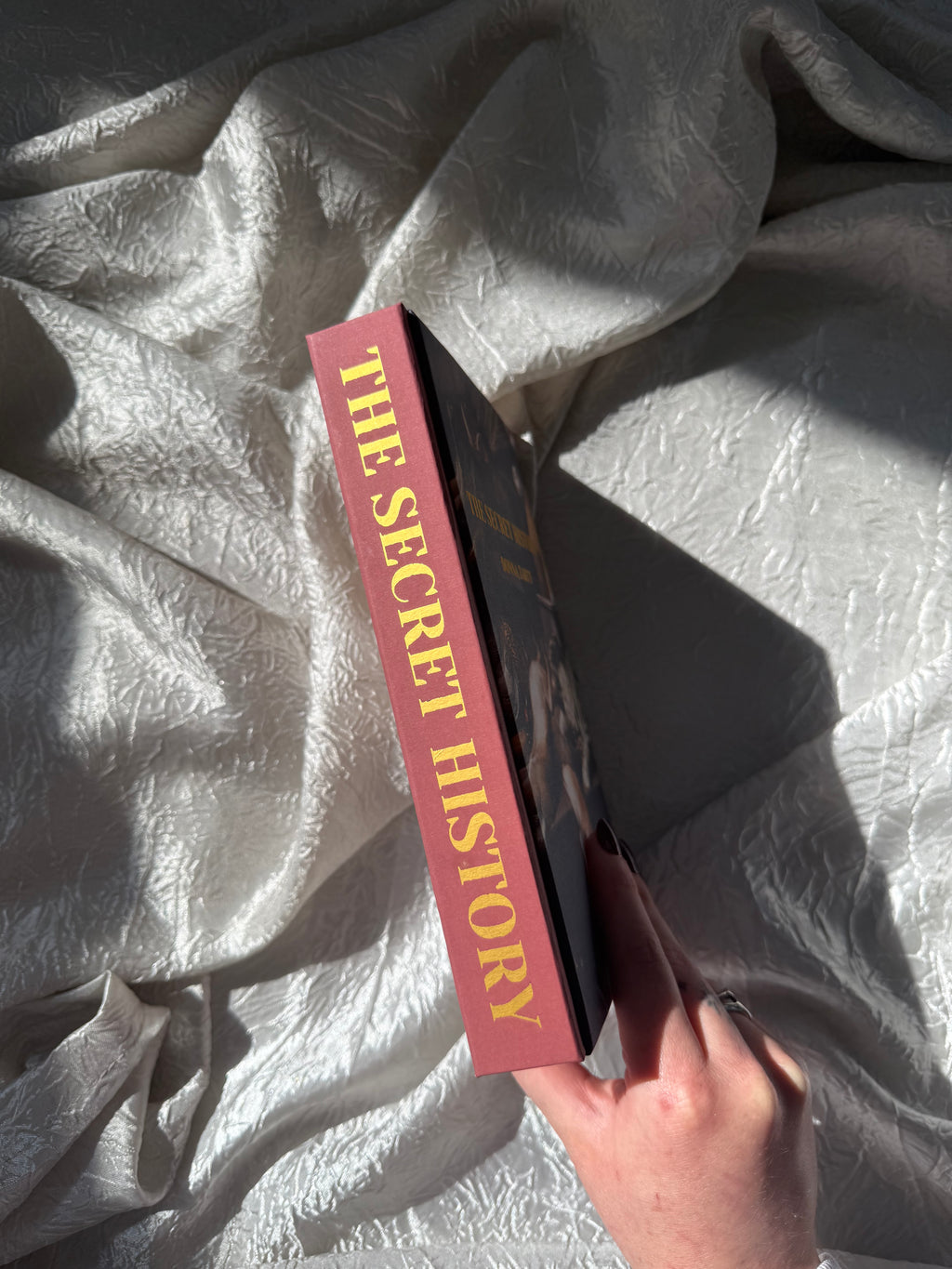 THE SECRET HISTORY BY DONNA TARTT