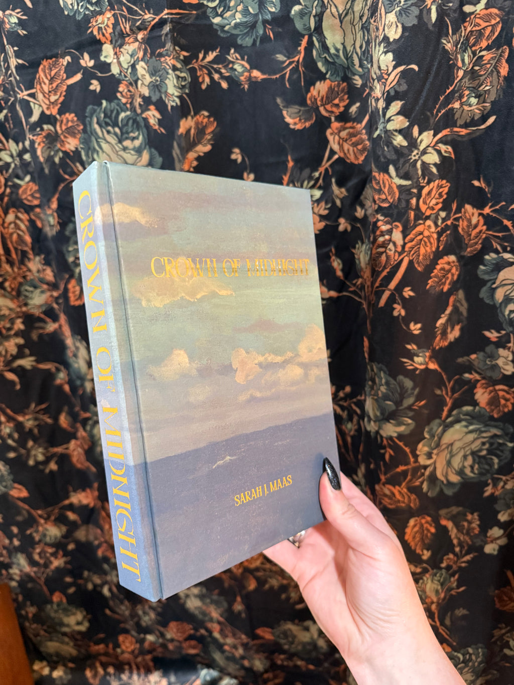 CROWN OF MIDNIGHT - DISCOUNTED