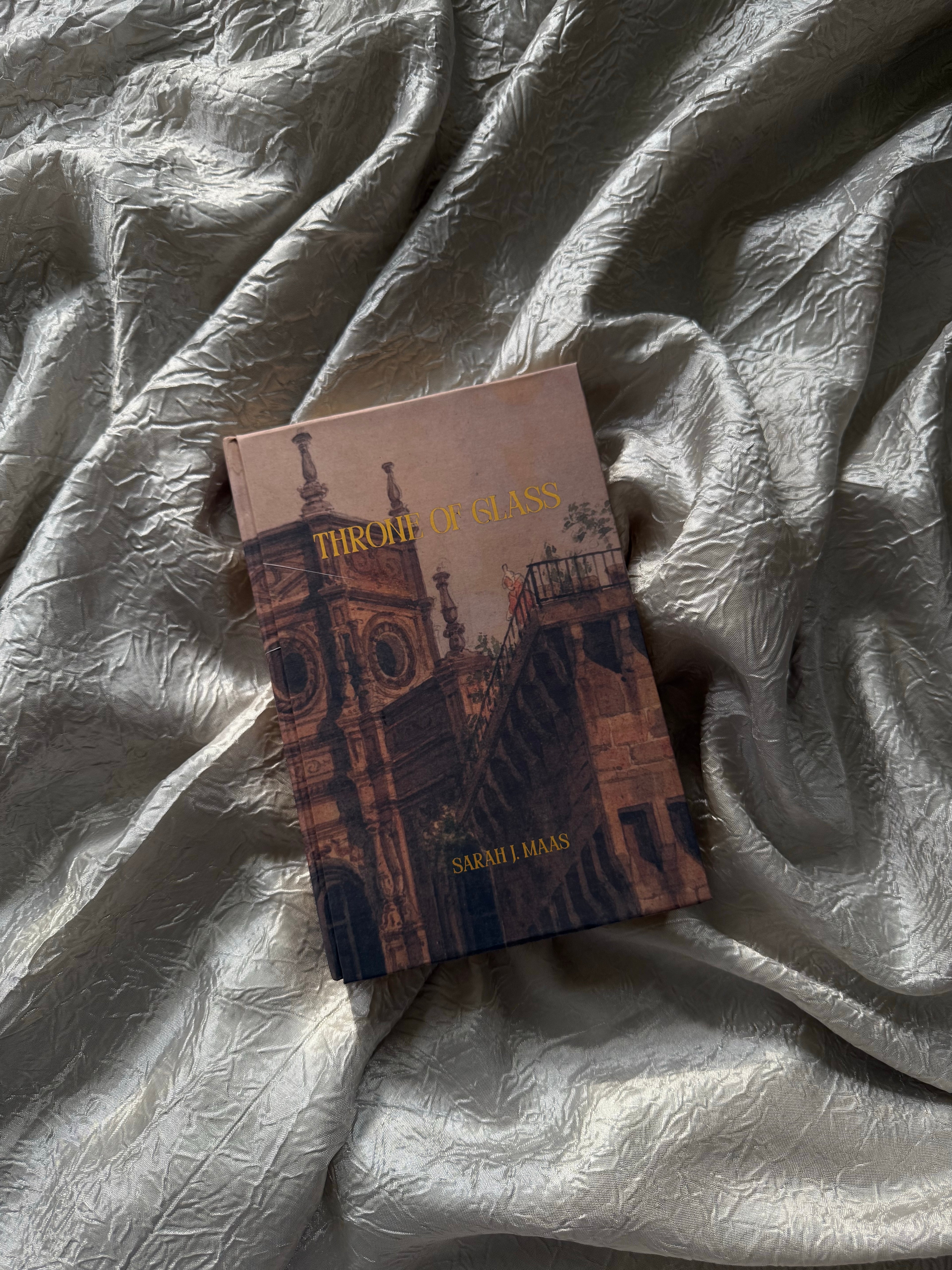 THRONE OF GLASS SERIES BY SARAH J. MAAS