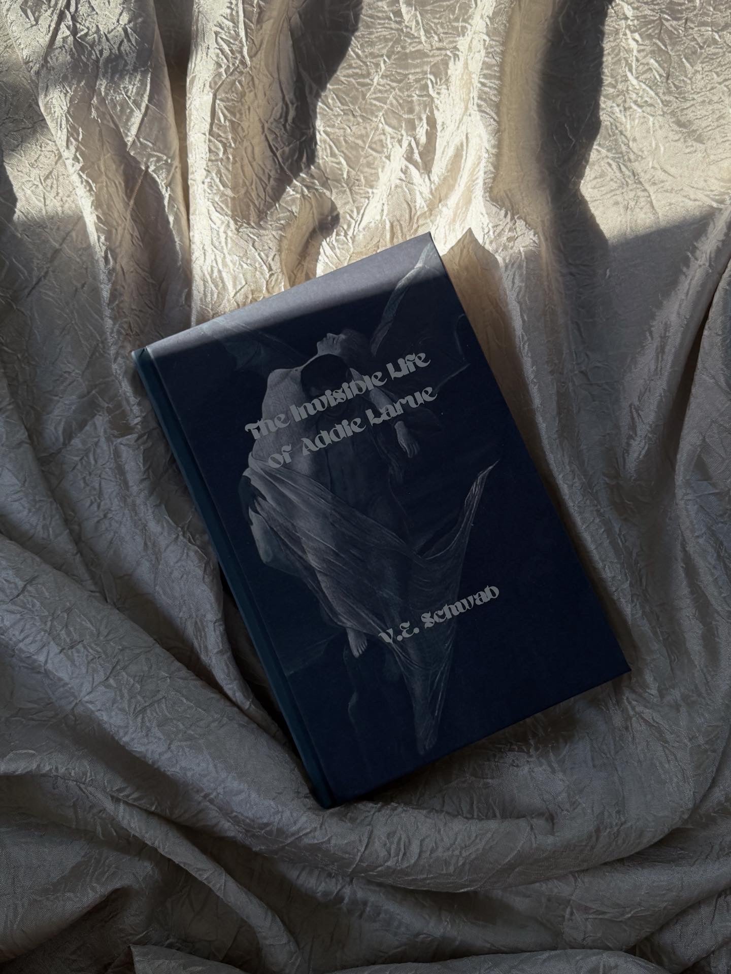 THE INVISIBLE LIFE OF ADDIE LARUE BY V.E. SCHWAB